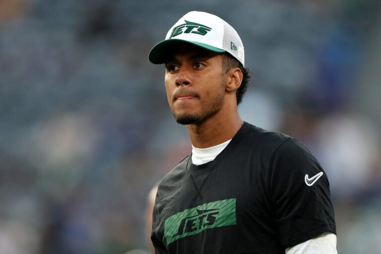 Jets QB Jordan Travis announces retirement from the NFL