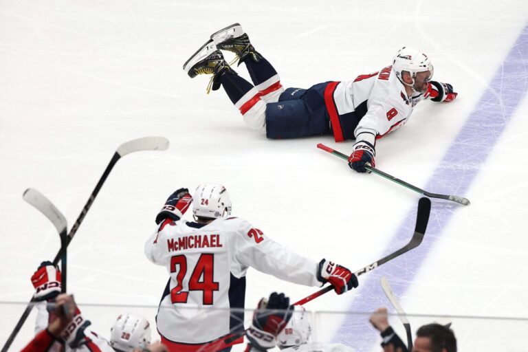 Alex Ovechkin passes Wayne Gretzky as NHL all-time goals leader with No. 895