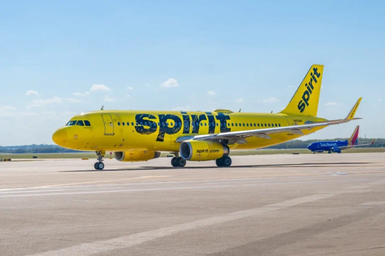 Spirit Airlines shutdown puts spotlight on airline finances, merger policy and travel disruption