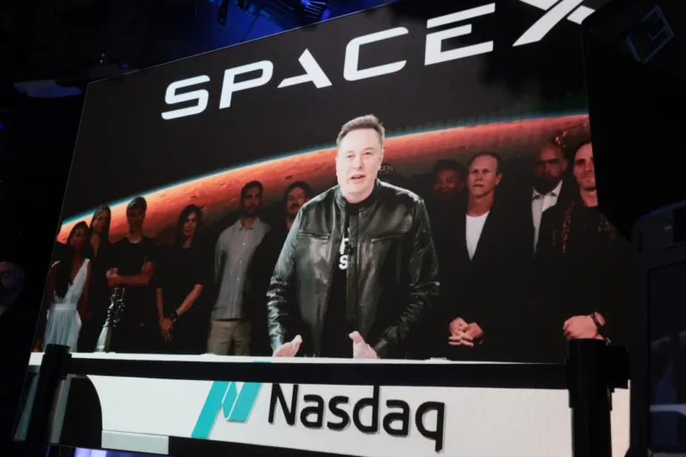 What SpaceX’s Deal and a $26 Trillion AI Claim Mean for Investors and the Market