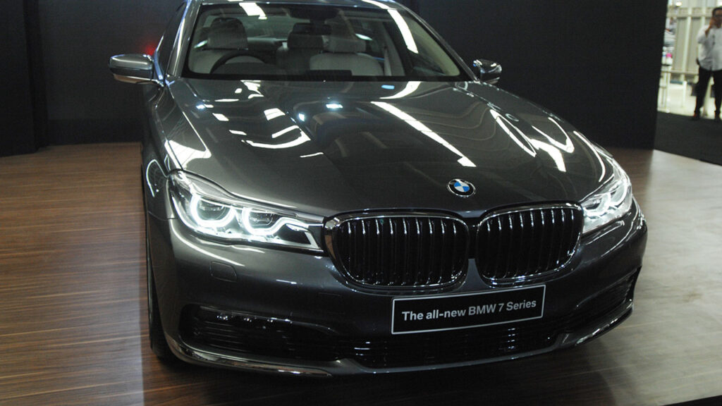 BMW to Recall 27,720 Vehicles Over Driveshaft Wear That Could Cause Rollaway